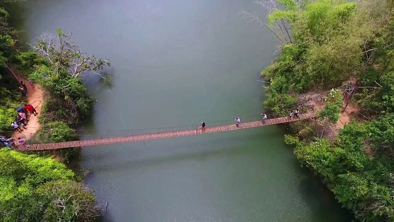 Lago Garzas, Adjuntas